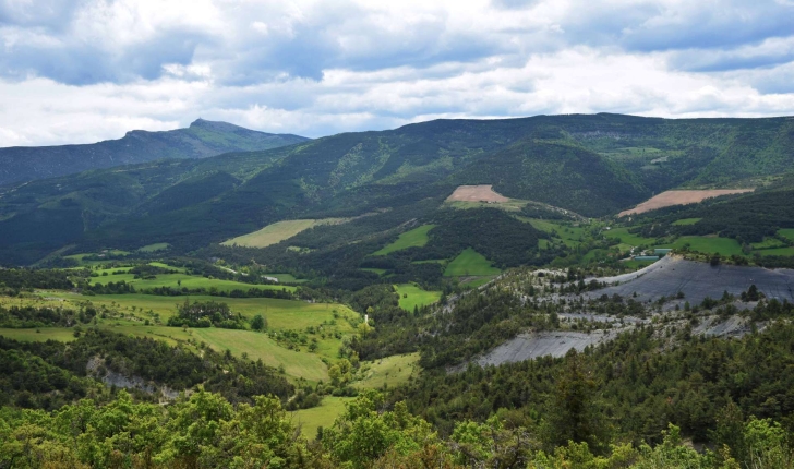 Balade de l'Epine - Pays du Buëch - entre Sisteron et Serre-Ponçon (Crédits : Sabine Meneut)