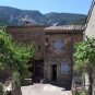 Centre du village de Saint-Léger-du-Ventoux (crédits Jori Avlis)